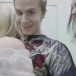 Голая Иван Золо