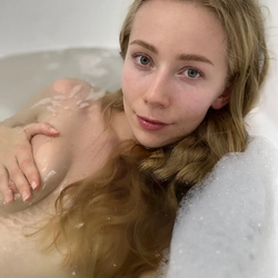 Голая Vika54784