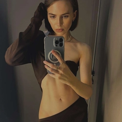 Голая Яна Енжаева